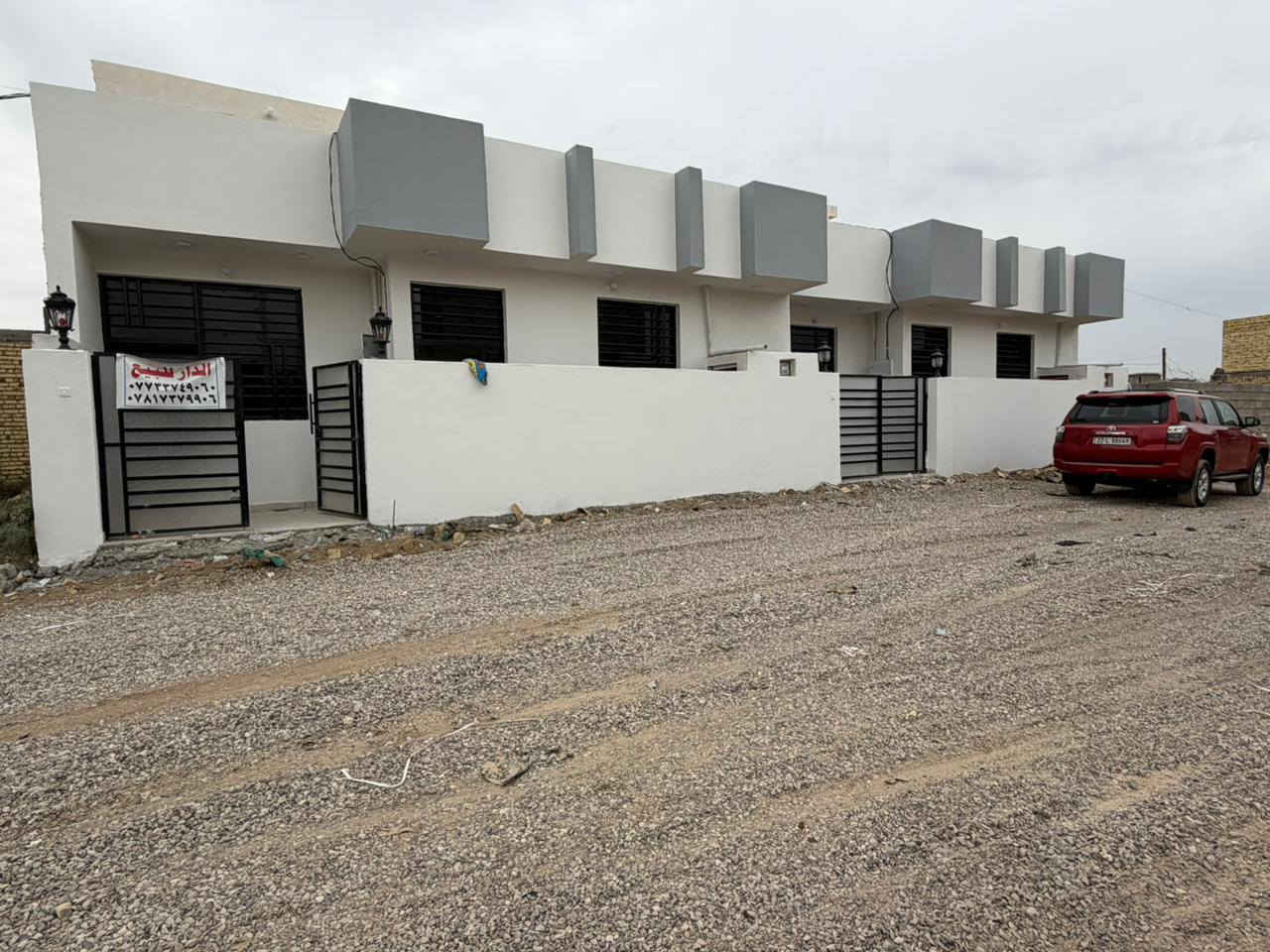 بيوت عدد 2في الموظفين الزراعه مساحه كل بيت 100متر مربع بناء طابوق درجه اولى للاستفسار 
***********
