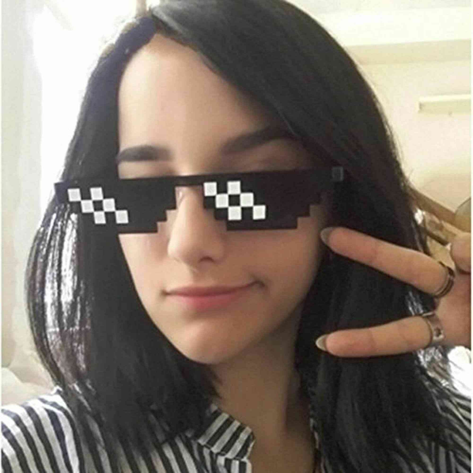 🔥 متوفر الان 🔥
نضارات  🕶️ THUG LIFE GLASSES 🕶️
شكل انيق
حجم واحد free size
متوفرة بشكلين (6 pixel's ) موضحة في اخر صورة
الكمية محدودة
يوجد توصيل لكافة انحاء العراق 🚕🚀🛵

رابط صفحتنا على الفيسبوك :
https://www.facebook.com/share/1C3Xjo8jYn/

رابط صفحتنا على الانستكرام :
https://www.instagram.com/first_generation_figurs?igsh=MWY0dTY1ZHF0N2d2ZQ==

رابط صفحتنا على التيك توك :
https://www.tiktok.com/@mazin.alqaysi?_t=ZS-8yH3R1lVexJ&_r=1

الجيل الاول للمجسمات والمصغرات First Generation for figures & collectables كل جديد وحصري ونادر 🔥


**إذا كنت صاحب هذا الإعلان وتريد حذفه لأي سبب، رجاءا أرسل رسالة إلى الدعم الفني**