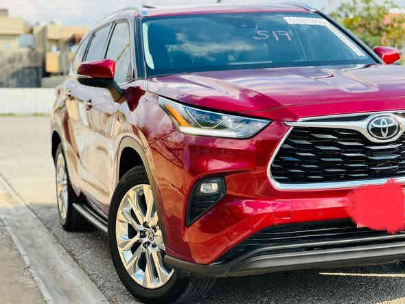 السلام عليكم 
تيوتا هايلندر 2022 بانزين (6)سلندر وارد أمريكي
السياره جديده جداً بيها ربع دعامية فقط
  ماشيه (٨٠) الف 
و فئته (limited)مواصفات 

🔴بصمه تشغيل
🔴بصمه ابواب 
🔴فتحه سقف 
🔴تشغيل عن بعد 
🔴داخل اسود 
🔴شاشه كبيره بلاديه 
🔴كامره خلفيه بلاديه 
🔴صندوق كهرباء
🔴تحكم ستيرن 
🔴رادار امامي 
🔴رادارت جانبي 
🔴كشن كهرباء 
🔴3وضعيات قياده 
🔴نضاهم HOLD
🔴منافذ شحن تايبسي 
🔴شاشه تبريد خلفيه 
🔴كشنات جلد 
🔴تدفئه تبريد كشنات 
ومواصفات الهايلندر معروفه و السياره بالحقيقه احلا من صور 
السعر/ ٣٨٠ ورقه مجال قليل
 للاتصال//***********
