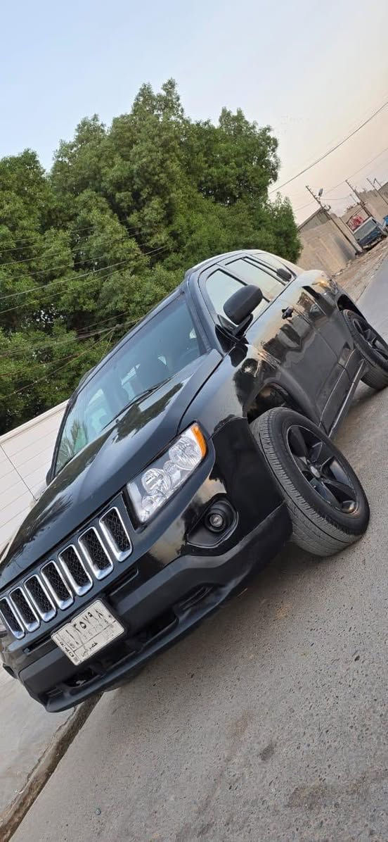 جيب مديل ٢٠١٢ كير و مكينه خير من الله سياره مناقصه شي تبريد ثلج صدر امامي خلفي جديد سياره صبغته جديده. بيه صبغ حزام رقمه دياله شرط تحويل سعر ٧٣ وبيه مجال. بصيط رقم الهاتف ***********.
