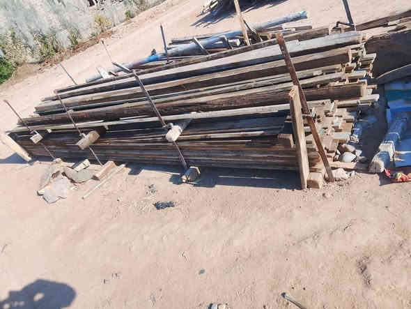 السلام عليكم قالب خشب البيع ***********
