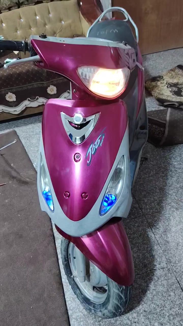 سلام عليكم دراجه ماس منغولي ابلادي مامفتوحه دراجه حلوه امرتبه (ملاحضه) اذا اتريد كفرات الاصلي موجوده لون رصاصي السعر خاص او اتصال ***********
