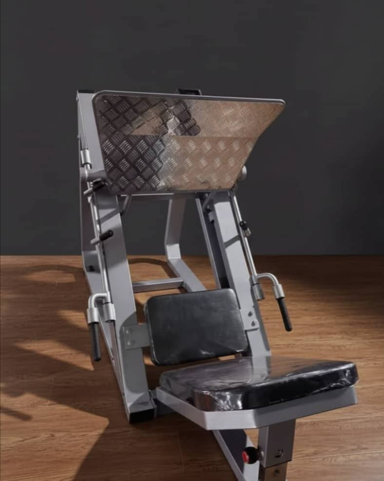 نادي رياضي اجنبي 
 جديد غير مستعمل مع إمكانية اضافة او ازالة اجهزة حسب الطلب 
((جديد)) 
1 صاندو
2 سميث
3 مكبس
4 فراشه
5 سحب بكره اعلى
6 سحب ارضي
7 طاوله امامي
8 طاوله خلفي
9 همر صدر مستوي 
10 همر كتاف 
11 همر ضهر 
12 بنش صدر عدد 2 مع سيخ اولمبي 
13 كرسي متحرك عدد 2
14 كرسي كتاف 
15 كرسي معده
16 tbr
17 360 كيلو دامبل 
18 350 طارات
19 حمالة دامبل
20 حمالة طارات
21 متوازي 
22 دراجه فولان عدد 2
23 بطه
24 روماني
تجهيز انديه رياضيه بأفضل وأحدث المعدات
موجود كافة التجهيزات الرياضية
#رياضة
#أندية رياضية
#مستلزمات رياضه
#تجهيزات رياضية
#ملاكمة
#ايروبيك
#زومبا
#بيلاتس


**إذا كنت صاحب هذا الإعلان وتريد حذفه لأي سبب، رجاءا أرسل رسالة إلى الدعم الفني**