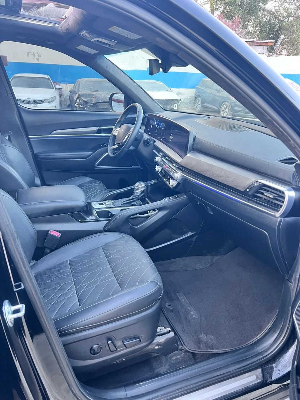 كيا تلوايد موديل24 سيارة فول حاليا في دبي جاهزة للشحن للاستفسار الاتصال على الرقم ***********
