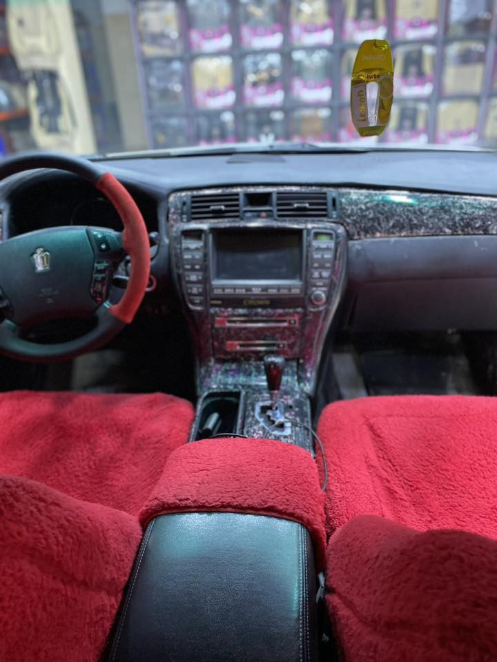 سەرەتا بە ناوی خوای گەورە 
‎شاهینە ١٨٢ بڕاوە
بێدوکەڵ
شاشە
سوکان کارەبا
ڕۆیاڵ سپۆرت کراوە 
ناوی جوانە 
سەقف شوشە
فۆرمیکای نەشکاوە 
ساڵانسا سپۆرت کامل بۆری 
سلێمانی 
***********
نرخی ٣٧ گەڵا کۆتای
