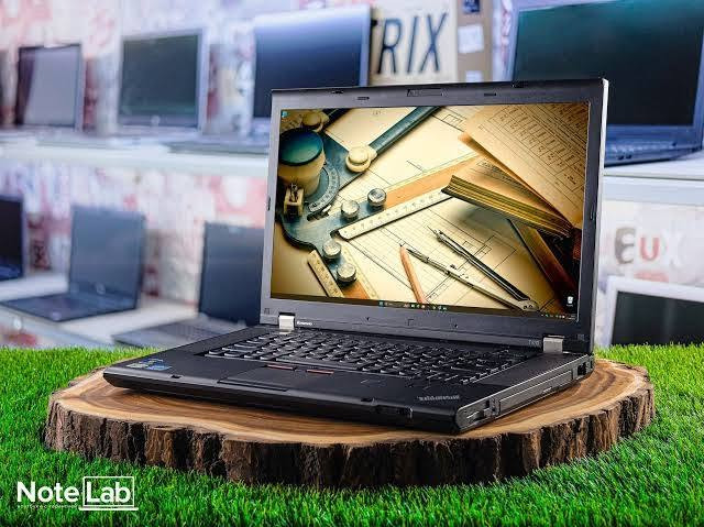 معالج كور i7 الجيل الثالث
السعر 145  الف بيع فقط


**إذا كنت صاحب هذا الإعلان وتريد حذفه لأي سبب، رجاءا أرسل رسالة إلى الدعم الفني**