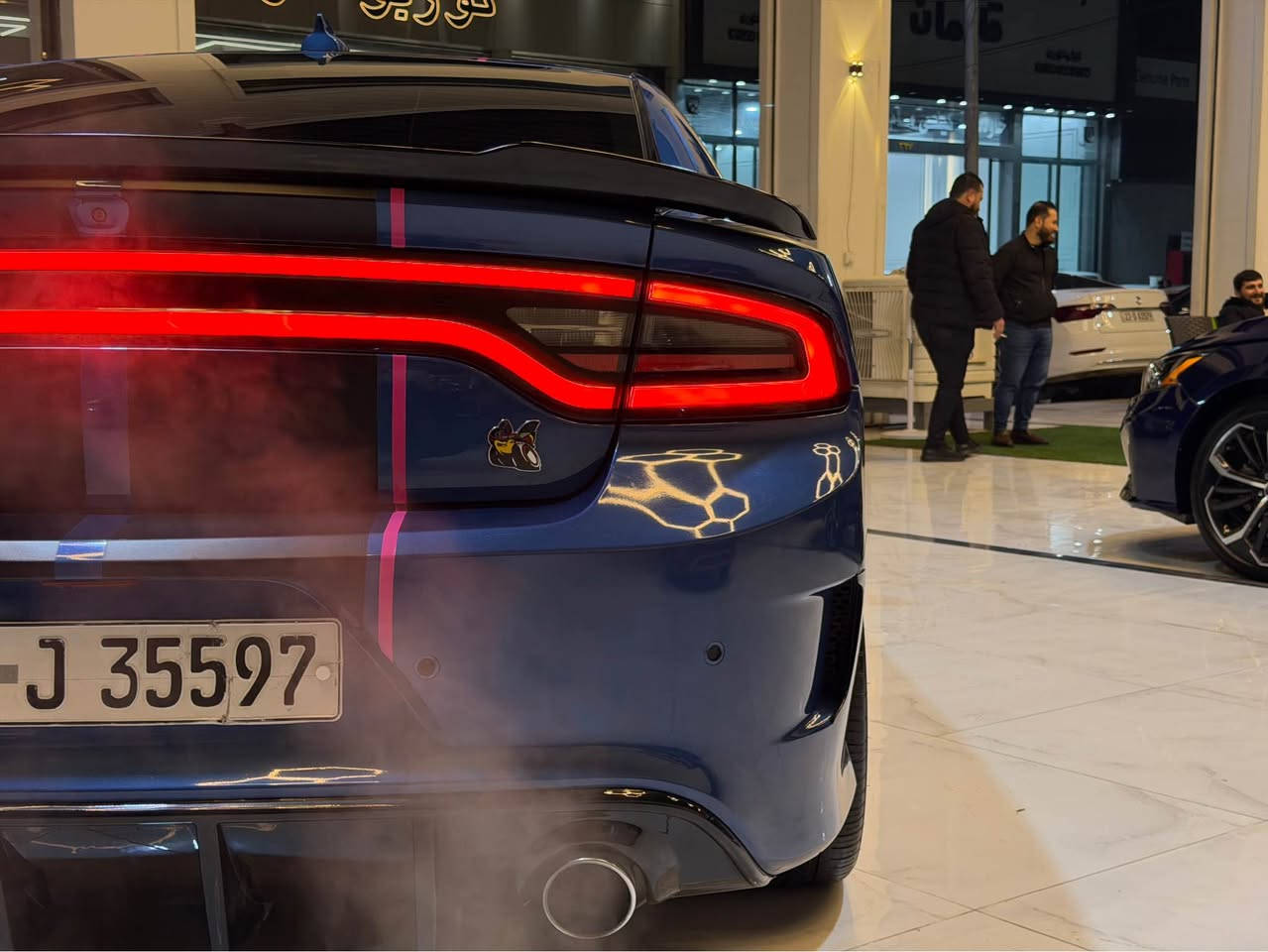 السلام عليكم اخوان جارجر للبع مراوس فقط ارقم شيمالي سيارة جاهزة جديدة موديل ٢٠٢١ سكات باك يحني محرك ٦.٤٠٠☠️ سعرها جوة سوك فقط ٢٣٣💵 بيها مجال ماشي فقط ٤٣ الف ميل حقيقي سنوية لعد  ٢٠٢٨جاهزة بدون اي نواقص لون مميز 
سيارة بيها ٢ قطع صبغ باب جاملغ خلفي مكانين pdr  بدون دواخل بدون ايرباك سيارة جاهزة كير محرك اكسل صدر امامي خلفي كفالة عامة صور حادث بل منشور سيارة موجودة ب اربيل تعويل وكالة نفس اليوم *********** واتس اب أربيل, العراق
