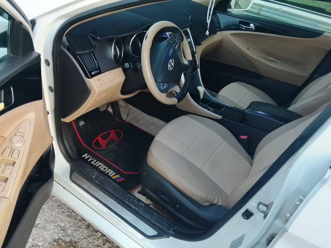 سوناتا موديل ٢٠١١ خليجي فول مواصفات بانوراما تحكم سترين جهتين مرايه شفط واشاير بيه محرك ٢٤٠٠ اربعه سلندر كشن كهربائي حساس خلفي قطعتين تبريد و٣قطع صبغ بدون دواخل رقم اربيل العنوان اربيل ***********
