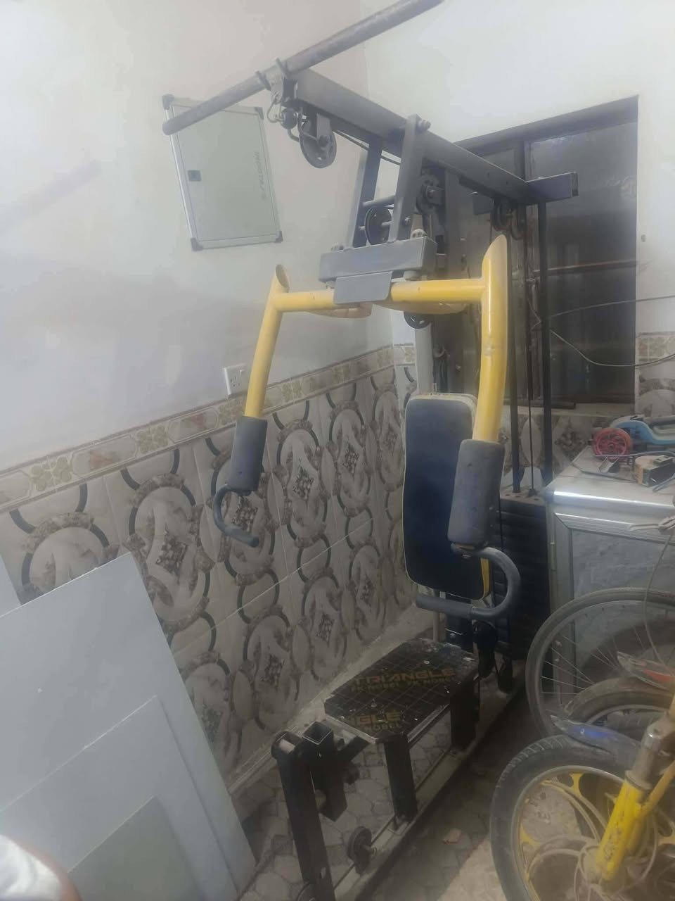 سلام عليكم للبيع نضيفه جدا سعر 160 وبيه مجال مكان الغزاليه ***********
