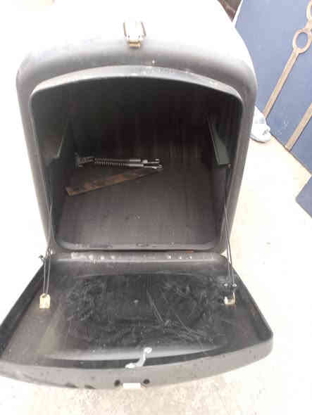 صندوق دلفري للبيع نضيف ممستعمل جديد امانه الله ب30بي مجال مكاني مدينه الصدر للاستفسار ***********5
