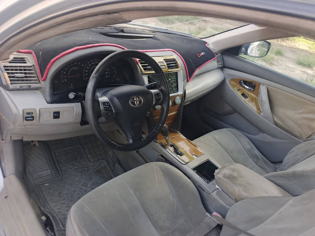 كامري
ي مديل 2007 خليجي 
مكينه 2400 
مصبوغة عام 
مكينه وكير وتبريد 
و حداديه جدد 
تخم تاير 
مكاني كربلاء 
السعر ٧٥ وبيها مجال 
***********
