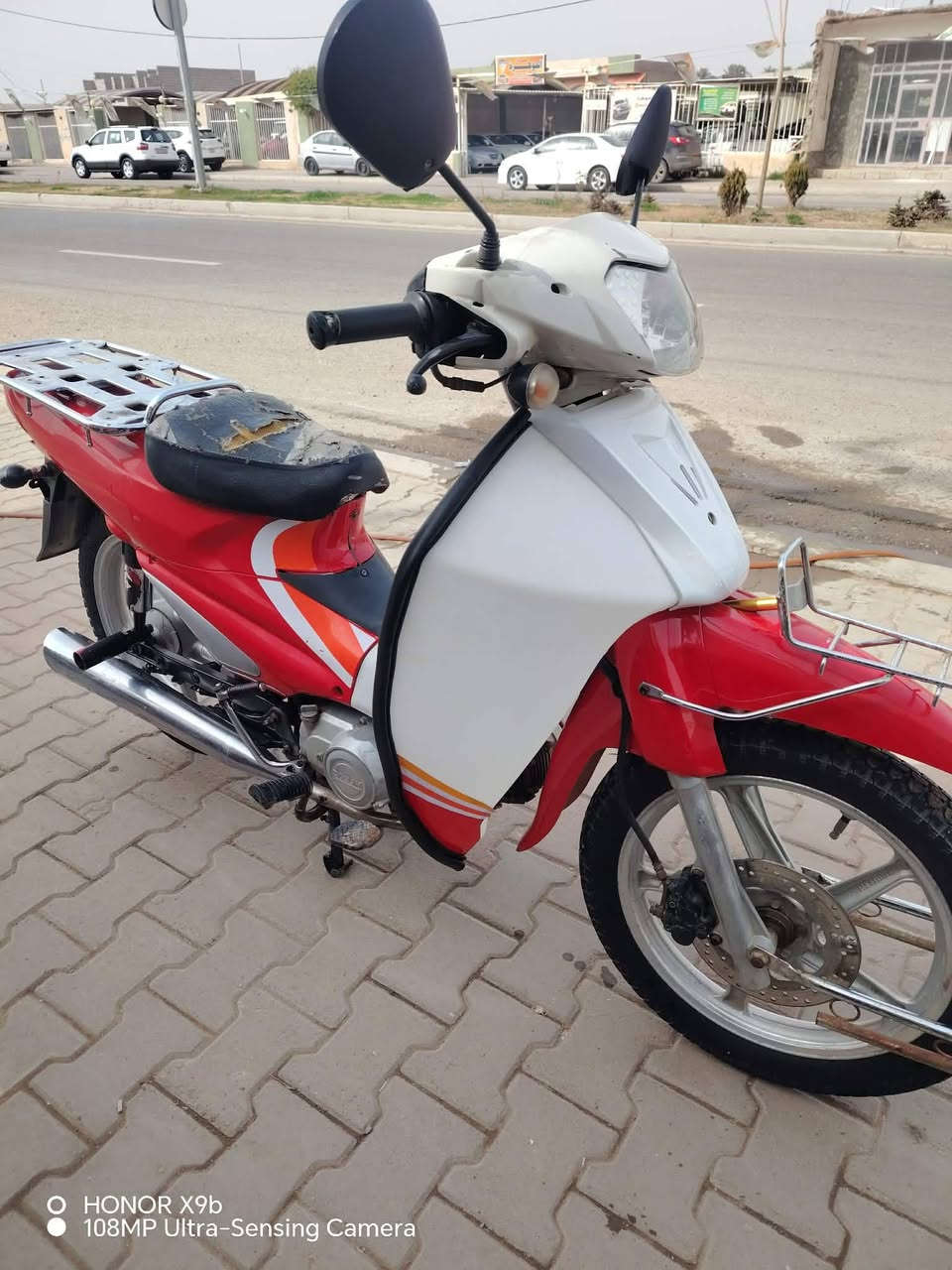 سلام عليكم سرفيس للبيع كامل ماناقصه شيي رايده ب٦٥٠وبي مجال شراي اتصل ***********
