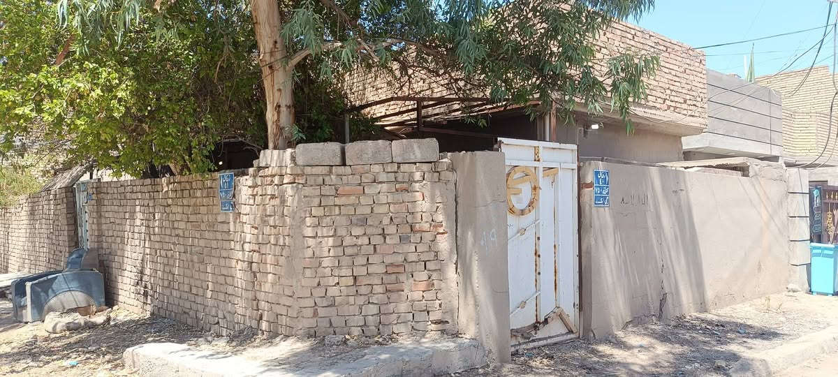 السلام عليكم
الدار للبيع ركن على شارعين في حي الرحمة مستاحه220 متر
للاستفسار الاتصال على الرقم التالي ***********
