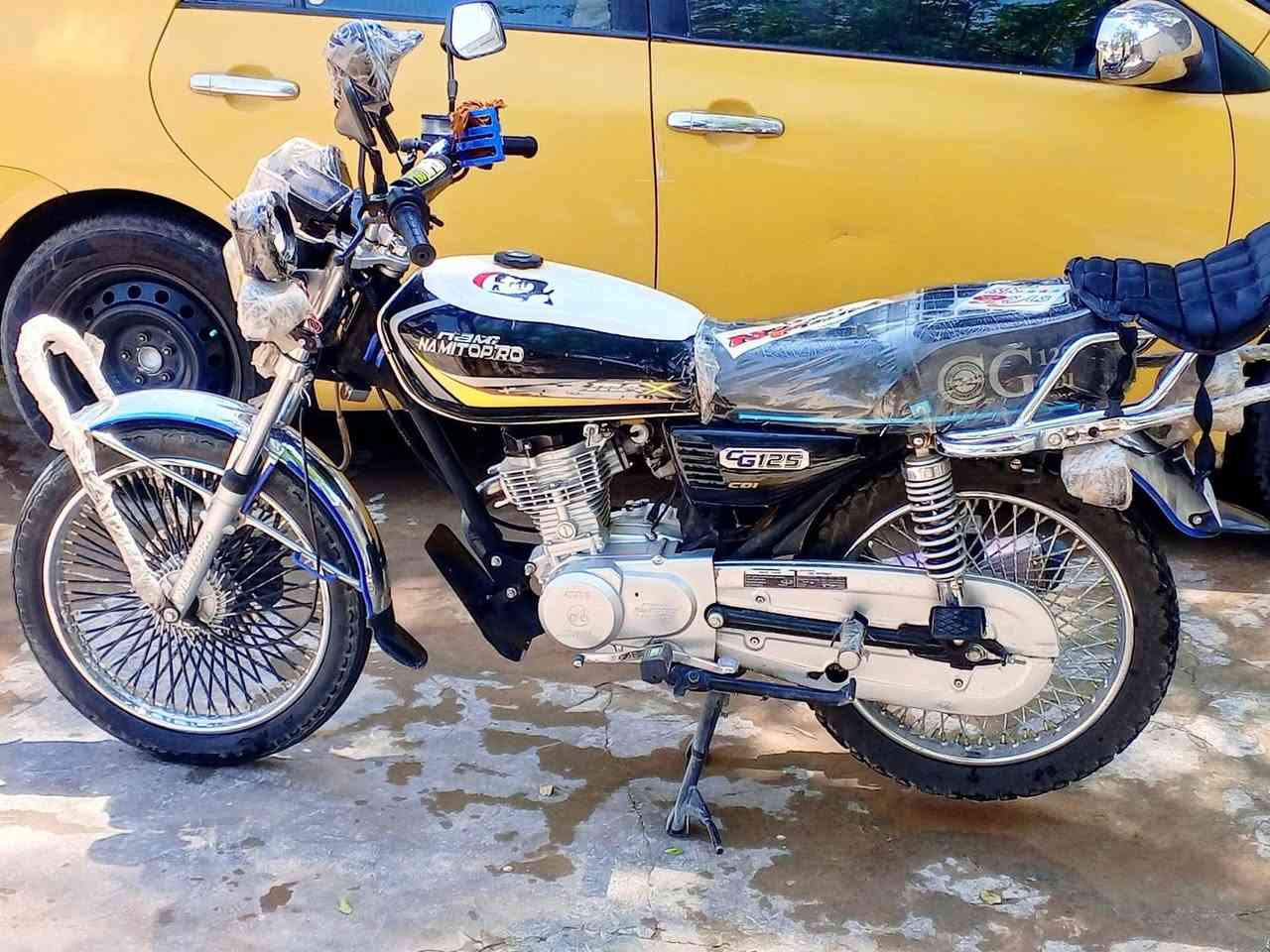 البيع

نامه برو محسن باب اول ورقه موجوده 

دراجه كامله اي نقص مابيهه 

كهربايات اشاير شاشه كله شغال 

كلها علا وضع البلادي مال شركه 

سعر مناسب اتصل وتدلل

رقم  ***********

عنوان جلولاء 
المو شراي لايتصل ويدوخنه
