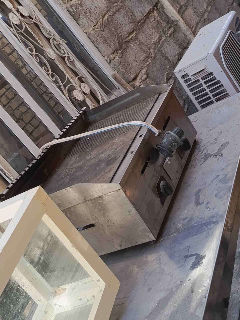 غراض كافتريا للبيع كلمن وسعر اتصل وتدلل/*********** مكاني بابل
