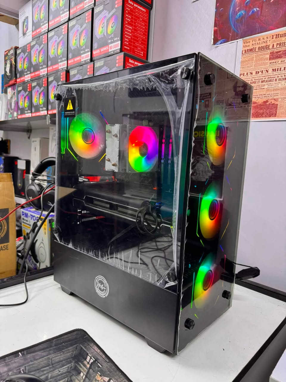 تحية طيبة شبابنا وحبايبنا 
تجميعة مرتبة كل القطع نظيفة اداء وحرارة مرتبة 
R5 5600G
RAM 16 3600 T.FORCE 
B450ASUS PRIME MK 4SLOT 
RX5700XT XFX 8GB 
M.2 128-HDD1TB
CPU COOLER RGB 
P.S650W+80PLUS 
CASE 4FAN 
السعر ٧٧٥ الف سعر نهائي شبابنا 
متوفر توصيل لكافة المحافظات 
عنوان المكتب واسط كوت المشروع مركز محمد صدقي التقني للحاسبات 
***********
