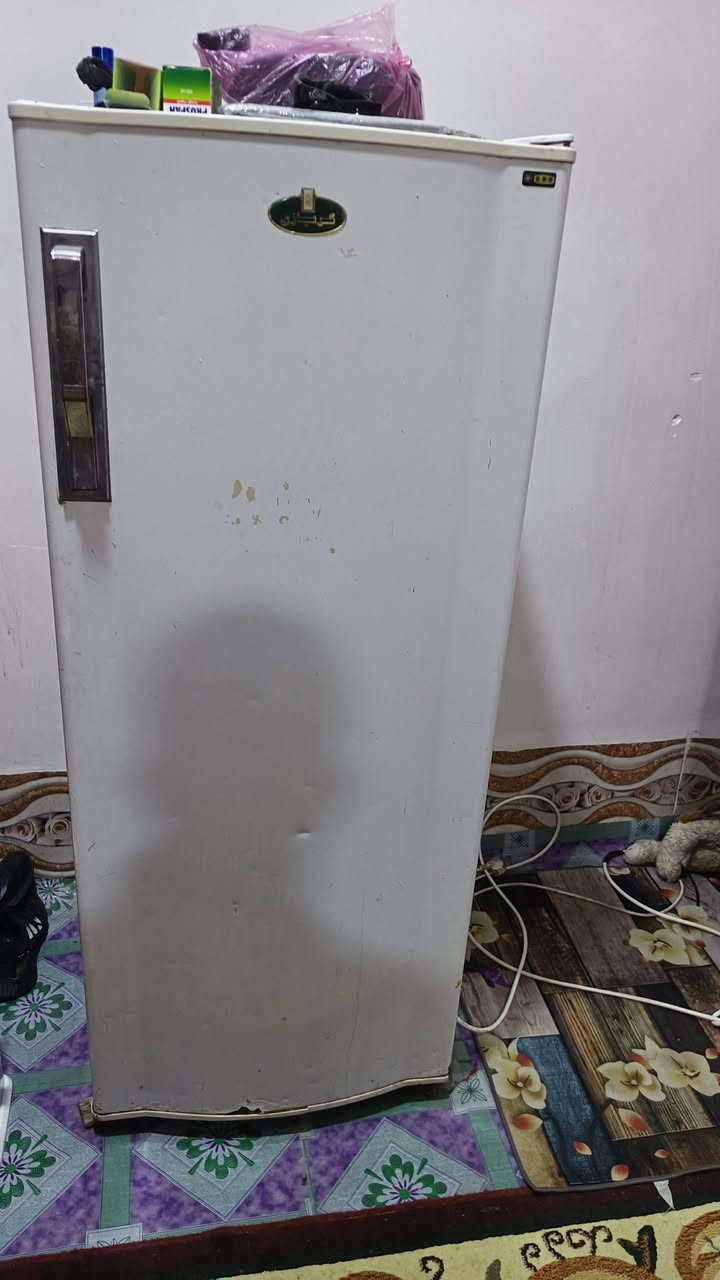 سلام عليكم ثلاجات مبردات جربايه 
تخم تك ميوزه كاونترات ‏  كله شغال  ..... ‪‏‪***********‬‏ بي واتساب خاص مفتوح
