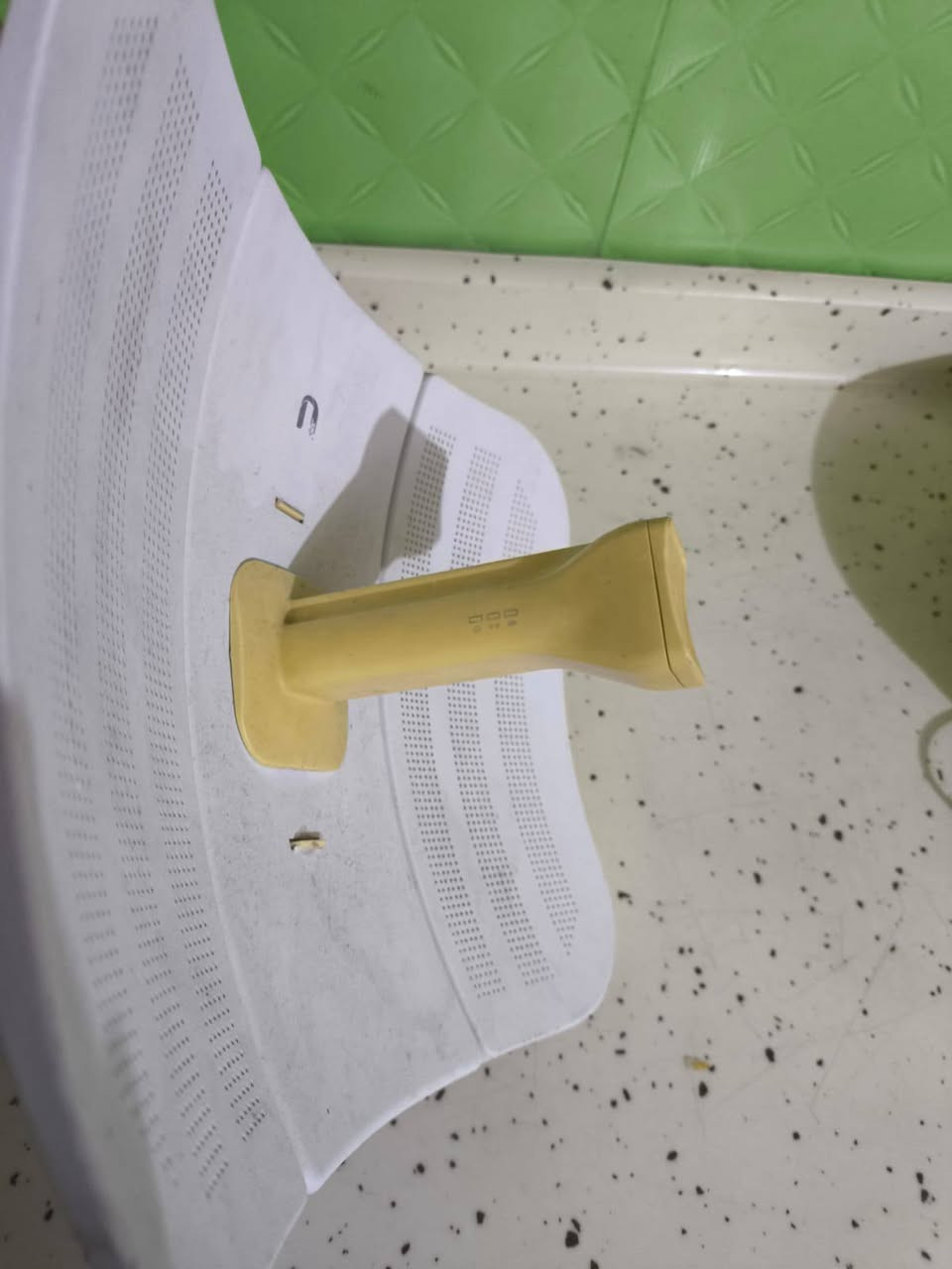 صحن للبيع مال انترنيت نضيف
سعره 50وبيه مجال مكاني كربلاء ‏‪0781 609 0164‬‏
