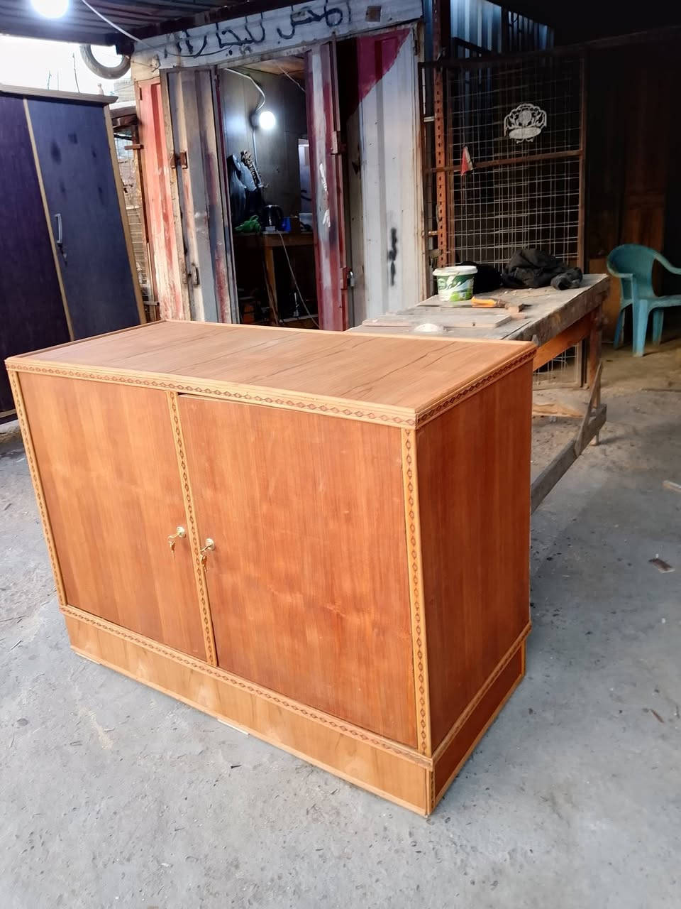 بوفيه فراش نضيفه جدا جدا جدا ثكيل تسكام صاج خارج داخل ٧٥ الف مكان بغداد شعله جكوك  موجود توصيل داخل بغداد بل عافيه عل يأخذه ***********
