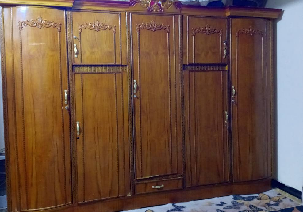 سلام عليكم غرفة كامله بدون جربايه وياها سرير اطفال ودوشك السعر 600 ومستعجل ع بيعتهم مكاني بغداد قرب الجمله العصبية الي يريد يتواصل يتصل ع هذه الرقم *********** بي واتساب
