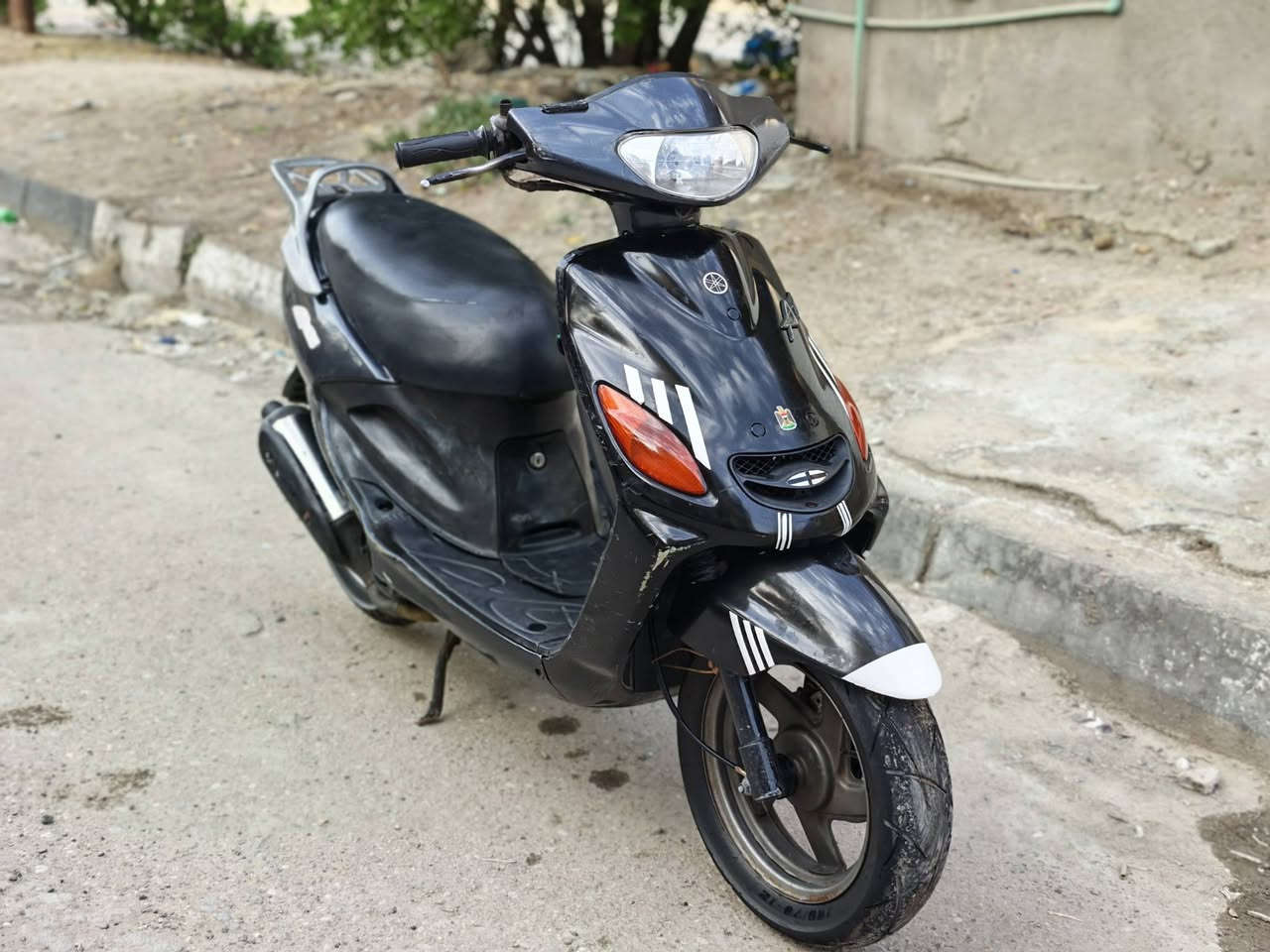 دراجه لكزز البيع نضافته مثل ما موضحه بل صوره محركها خبط رايدها ب ٥٠٠وبيها مجال مكاني معقل ‏‪0771 578 3364‬‏
