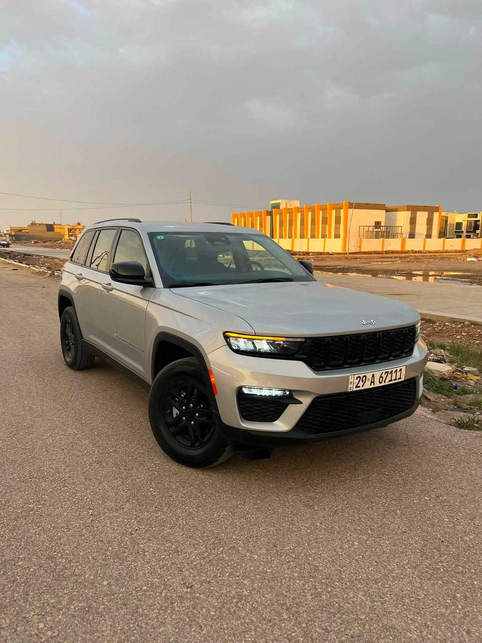 جيب لااريدو موديل 24
مرقم شهداء واسط 
سياره حادثه قطعتين
سياره جديده مكانه واسط
السعر :285$
الواتساب /***********
