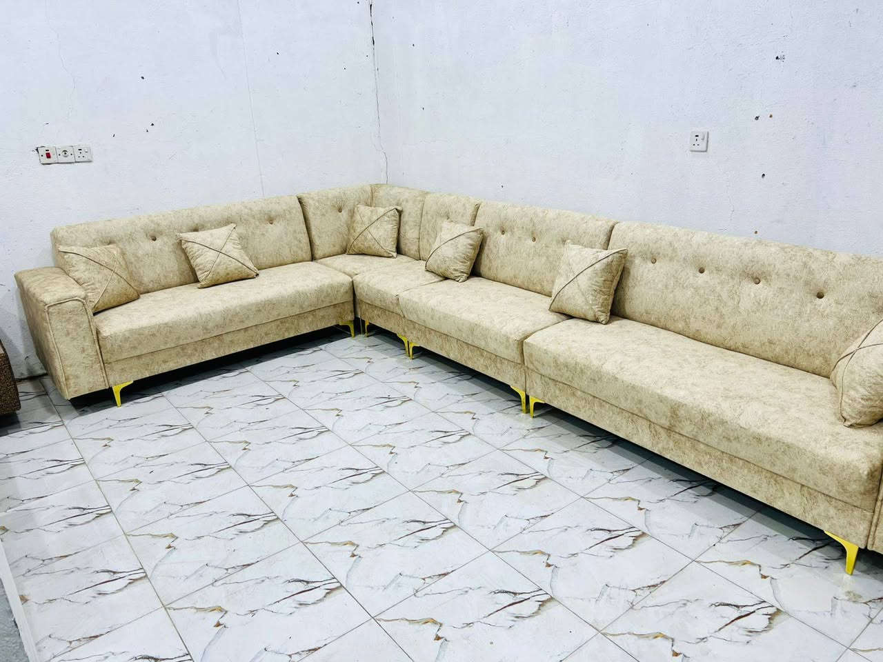 ٦ أمتار ونص
٥ قطع ١٠ مقاعد
شغل الشمال
***********
متواجد عل وتساب ومازنجر عمارة, ميسان
