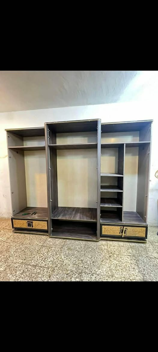 ✨ غرفة تركي ضخمه 9قطع ✨
نظام أبواب هايدروليك موديل نازك مختلف 
قماش وتر بروف الأصلي 
 ضهر بلوك
✨ نظافة 95/💯
 شد ونقل مجاني داخل بغداد
توصيل للمحافظات بأسعار رمزية


**إذا كنت صاحب هذا الإعلان وتريد حذفه لأي سبب، رجاءا أرسل رسالة إلى الدعم الفني**