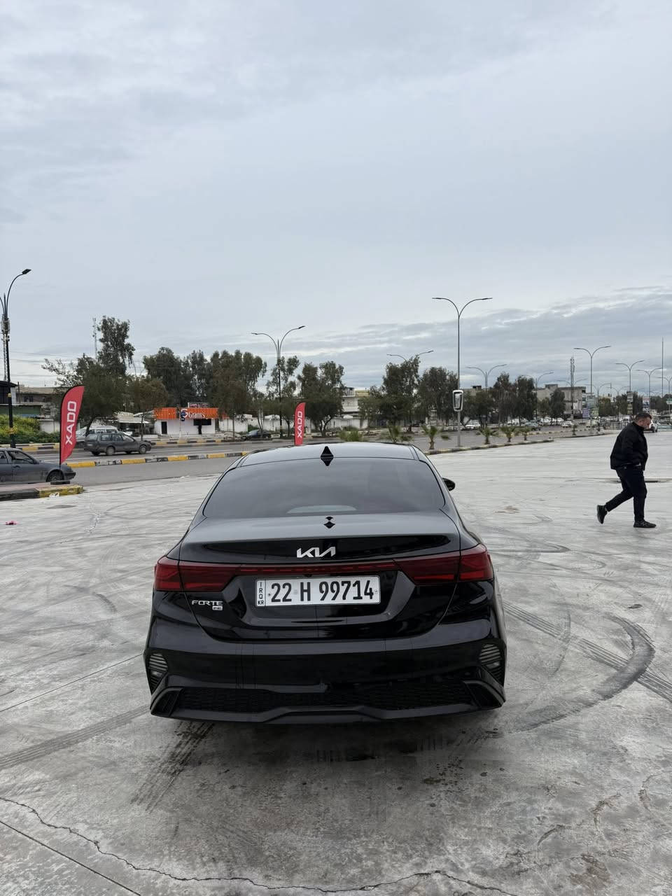 سلام عليكم
فورتي موديل 2022
مرقم اربيل 
موصفات 
شاشة 
مانع انزلاق 
توقف ذاتي 
قيادة الي 
تحديد مسار 
انظمة قيادة سبورت عادي eco
الضرر جاملغ وباب صبغ 
بدون ايرباك بدون دواخل 
شواصي لغد كلها شرط
ضرر مرفق بالمنشور
السعر 135 
تحويل وكالة بشرط 
للاتصال
 ***********محمول
 *********** واتساب  
عنوان الموصل
