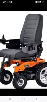 كرسي كهربائي للبيع جديد ما مستخدم للتواصل 07702862158 نسخه نفس الي بصو...