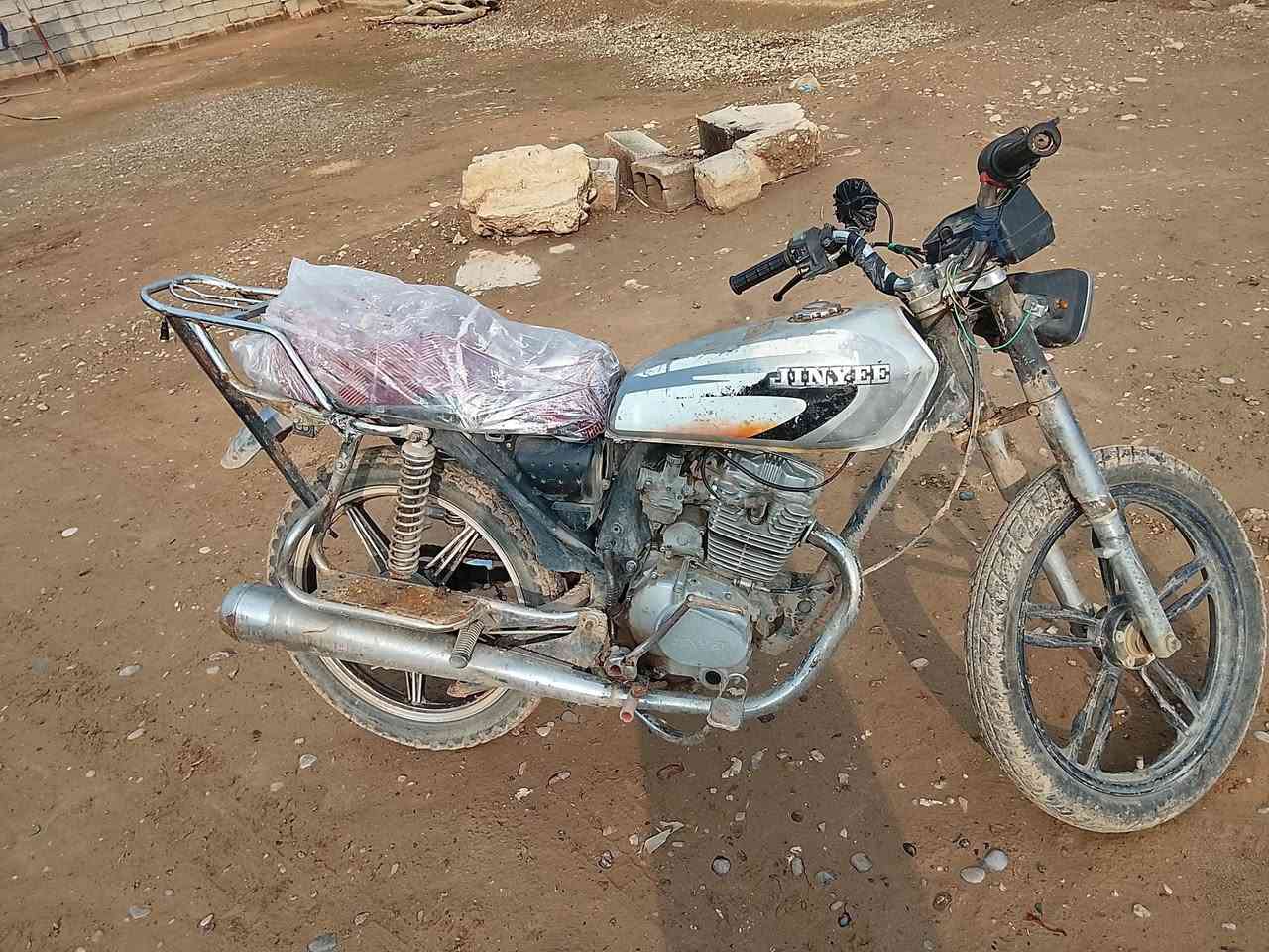 السلام عليكم 
يوجد موطور للبيع 
السعر 140
وبيها مجال 
الاستفسار الاتصال على الرقم 
***********
