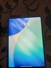 آيباد 11 برو • ٢٥٦ • فيس ايدي شغال