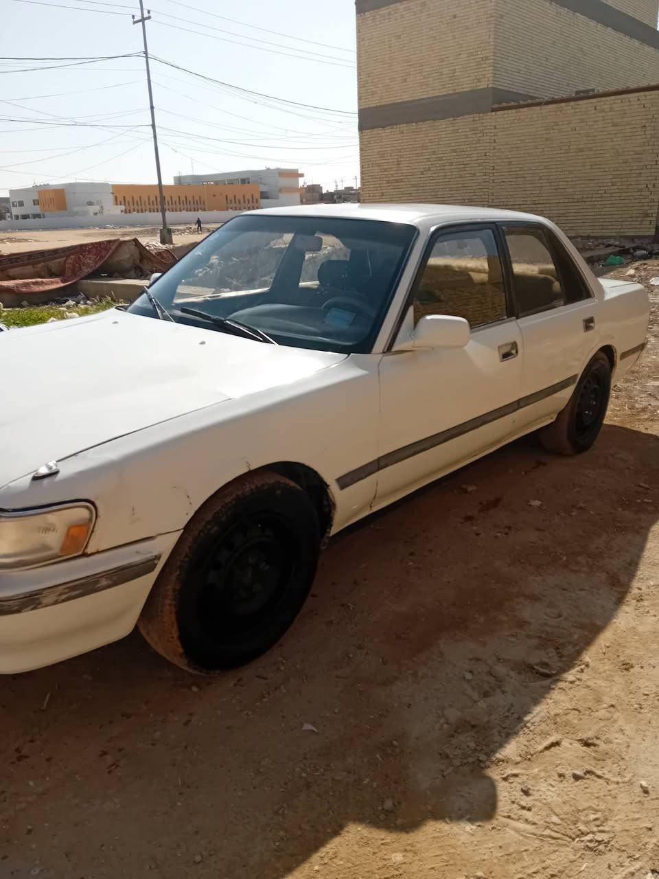 سلام عليكم مارك تكم كربلائيه موديل1992 للبيع بيه تكم تصليح مكفوله من ضربه قويه وشواصي وكص ونقل وعيب شرعي واصوليات محرك وكير ونجي ناعم خير من الله تخم تاير جديد 
رقم مثنى انكليزي 
مكان السياره نجف 
السعر 40
***********
