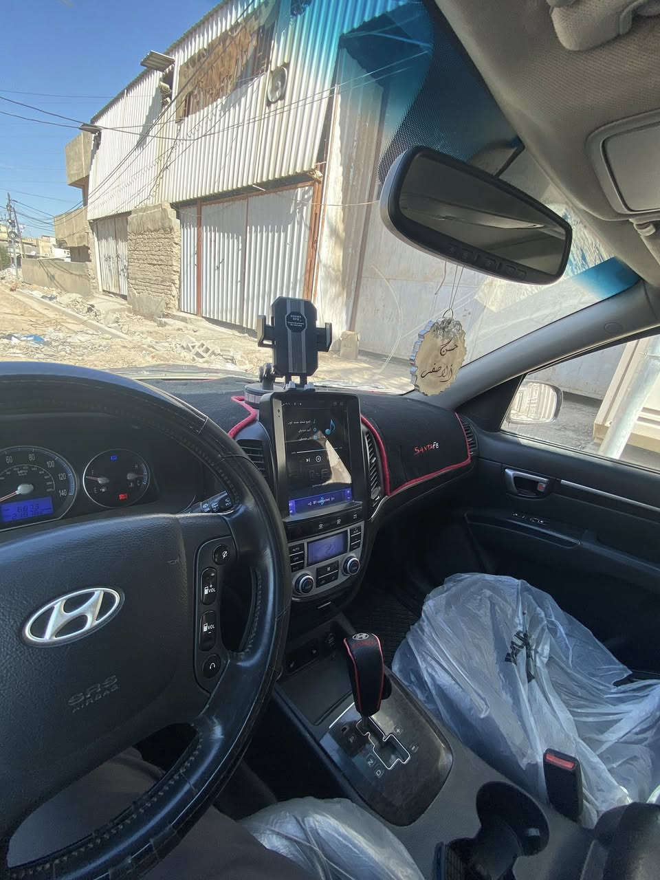 سلام عليكم
سيارة سنتافيا موديل 2007

فول مواصفات عدا البصمة

حجم المكينة (3300) المرغوب

6 سلندر  مي زيتي وبانزين كله محسن السياره معتني بيه بيه تخم تاير جديد 

ماكينة وكير وتبريد ثلاث قطع كلها جاهزة 

تخم تايرات حدادية كهربائيات جاهزة

سيارة ترايها فول 

سبعة راكب 

بغداد رقم انكليزي 

تحويل مباشر 

شاشة تاب حديثة 

كشن كهربائي تدفئة كشنات

غرفتها مغلفه نايلون 

سيارة وارد أمريكي 

ضررها جاملغ الأيمن 

وبيها صبغ الجاملغات وباب السائق وباب العبري مصبوغات توحيد لون 

السياره كله ليبل واحد فقط البنيد مبدل

السعر 115 وبيها مجال

الشراي يتصل على صاحب السيارة 

***********

مكان السيارة بابل شارع 60
