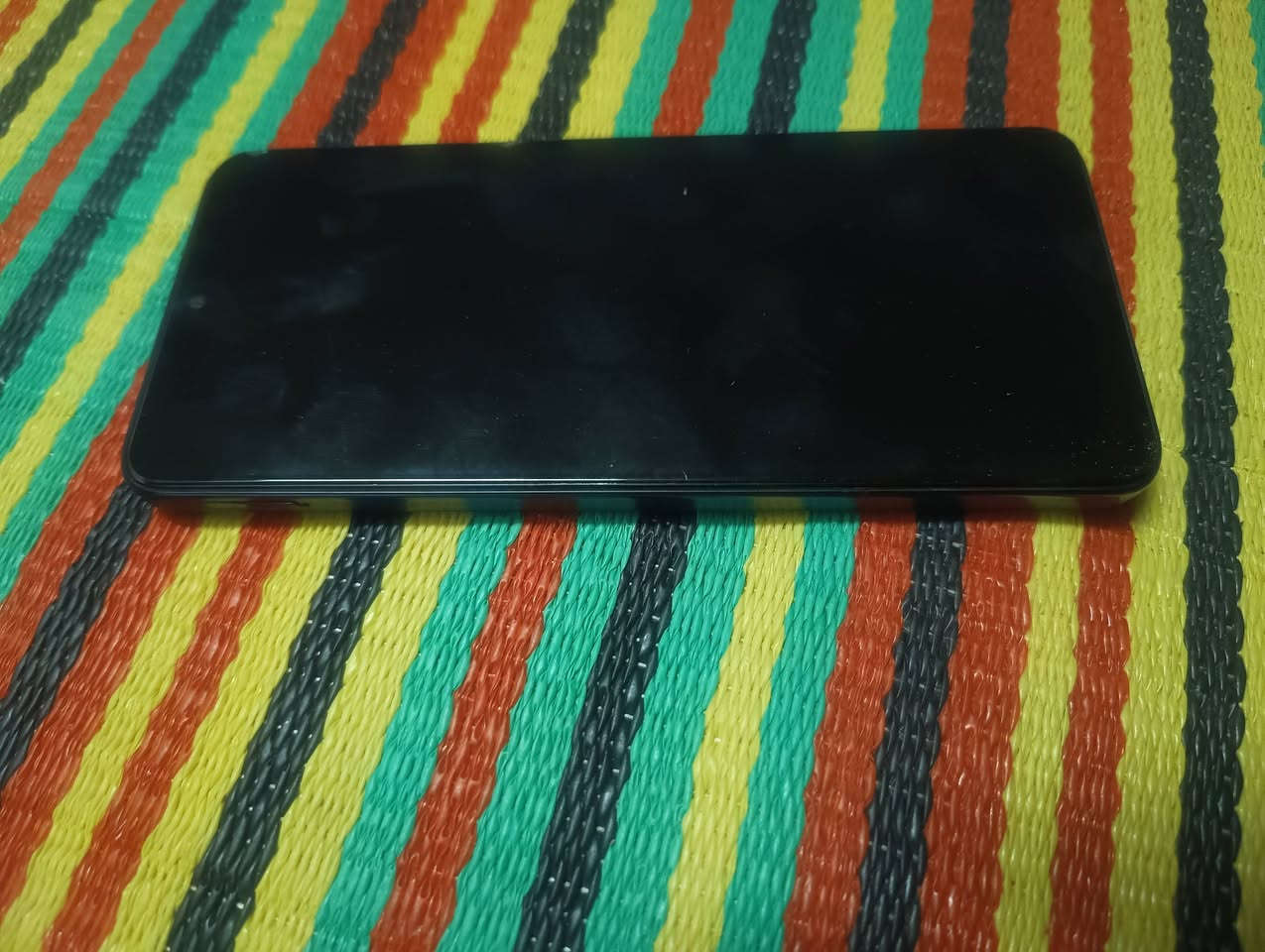 لبيع جهاز هنر يدعم الشحن السريع ذاكرته 128 موصل اسير حي الانتصار السعر 65   رقم ***********
