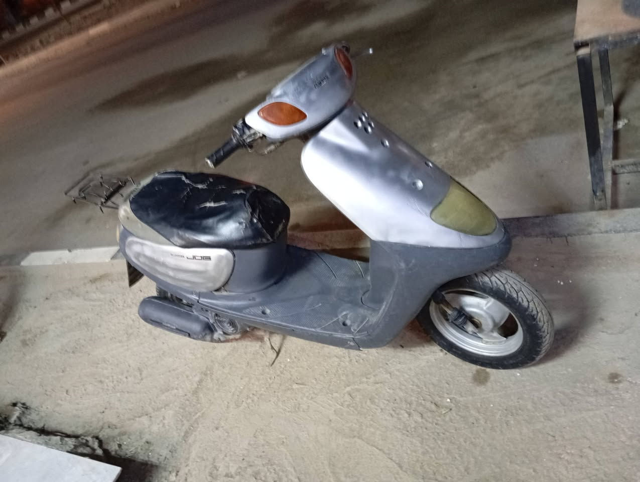 سلام عليكم دراجه منغولي للبيع دراجه نضيفه مفتوحه بس بستم دراجة خرسه السعر٢٠٠وبيهه مجال قليل مكاني ناصرية مركز رقمي ***********
