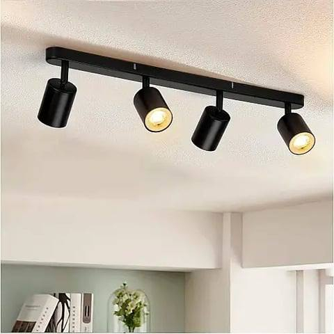 كشافات (Spotlights) قابلة للتوجيه والتحريك بزاوية 180 درجة.يمكن تركيب السكة على السقف أو الجدار.تتوفر هذه الكشافات بقدرات إضاءة مختلفة تتراوح عادةً بين 30 واط 
@إشارة


**إذا كنت صاحب هذا الإعلان وتريد حذفه لأي سبب، رجاءا أرسل رسالة إلى الدعم الفني**
