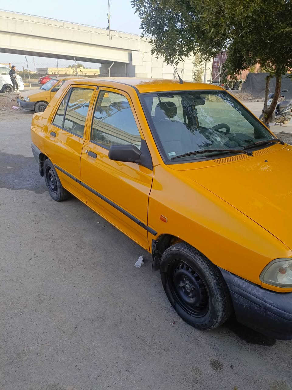 سايبةموديل ٢٠١٨سيارة من الشركة باسمي  بيها طخة بلجاملق الخلفي كما موضح في الصورة  السعر ٤٤ وبيها مجال
الرقم الهاتف  ***********
