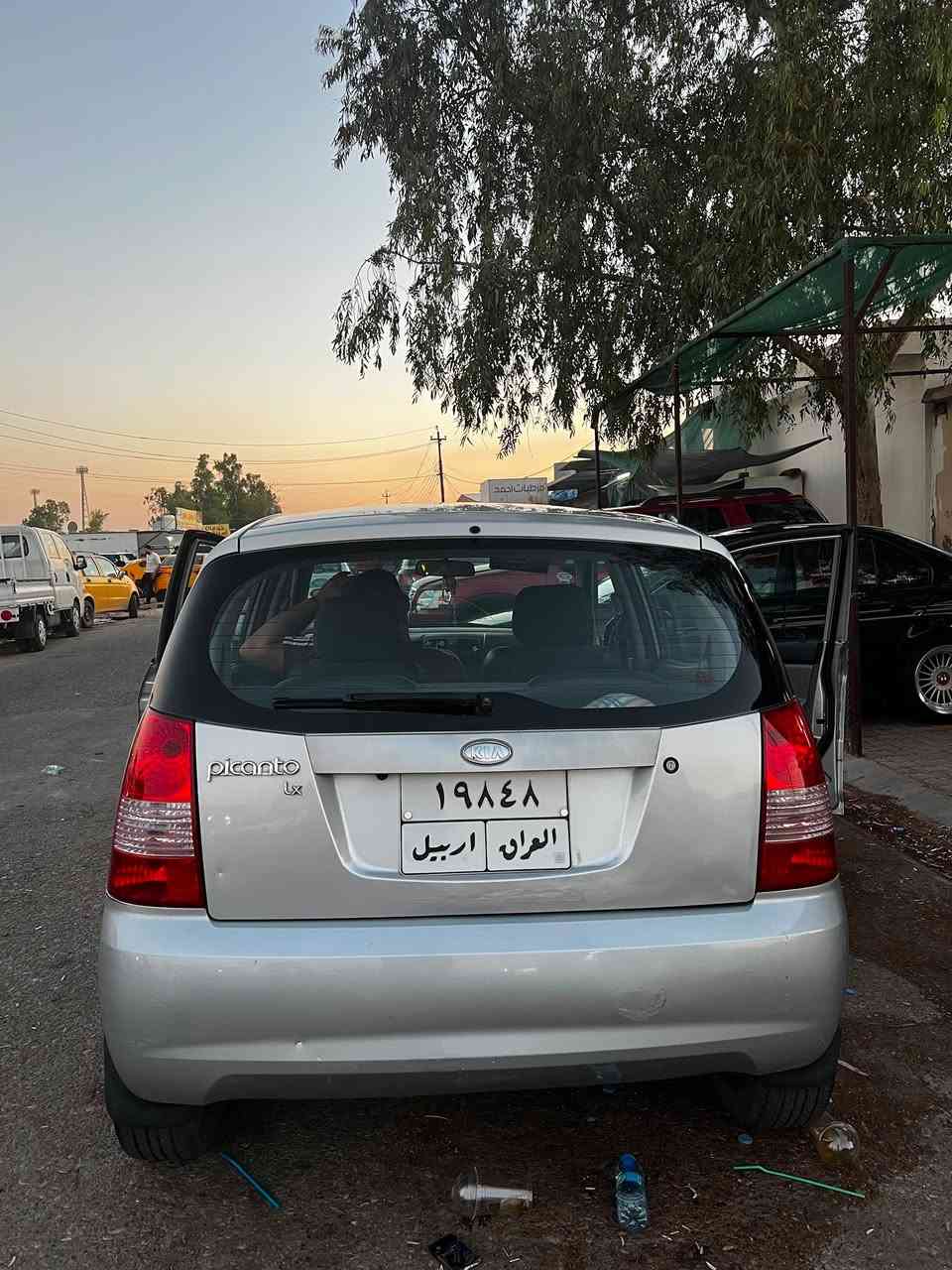 بيكانتو موديل 2006 للبيع
سيارة بدون صبغ رقم شمالي 
كير محرك شرط 
تبريد ثلج 
سعر 58 وبيها مجال 
رقم ***********
