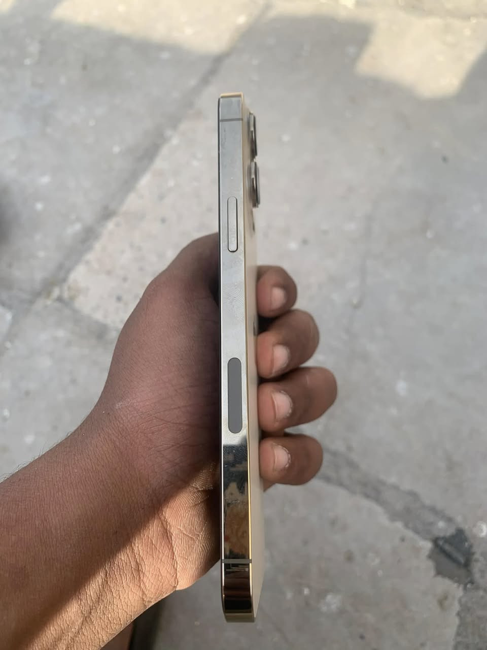 13برو ماكس للبيع
مكفول من كلشي لا خدش ولا زله ولا ايشي 
بطاريه 81
ذاكره256
وتر مامفتوح 
تريده تعال تفحص واخذ
 المو شراي لا يدوخني شباب فدوه
سعره 650قفل ربع مينزل منه مكاني بغداد الزعفرانيه 
***********🩵
