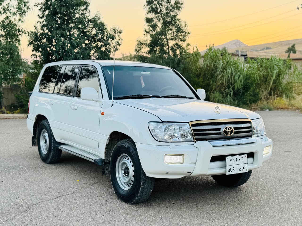 مونيكا موديل 2003 سيا ره كه  ناوى نيه له حا سيبه ى به غداد  ده ژبول به رز ده بل سو پير جام كا ره باى  ته بريد مه ر كه زى  سه لا جه  كيرو مه مينه و ته قه و ره قه و هه موو به شه رته ٥ تايه وويلى نوى له بنه  هه موو كيانى به شه رته  سيا ره كه بو ياغ عامه  به لام پيشو پشتى كه پسه هيجى نيه  هه موو كيانى به شه رته به ناو كردن و غرامه و هه موو به سه رته 
سعرى 110
***********
*********** أربيل, العراق
