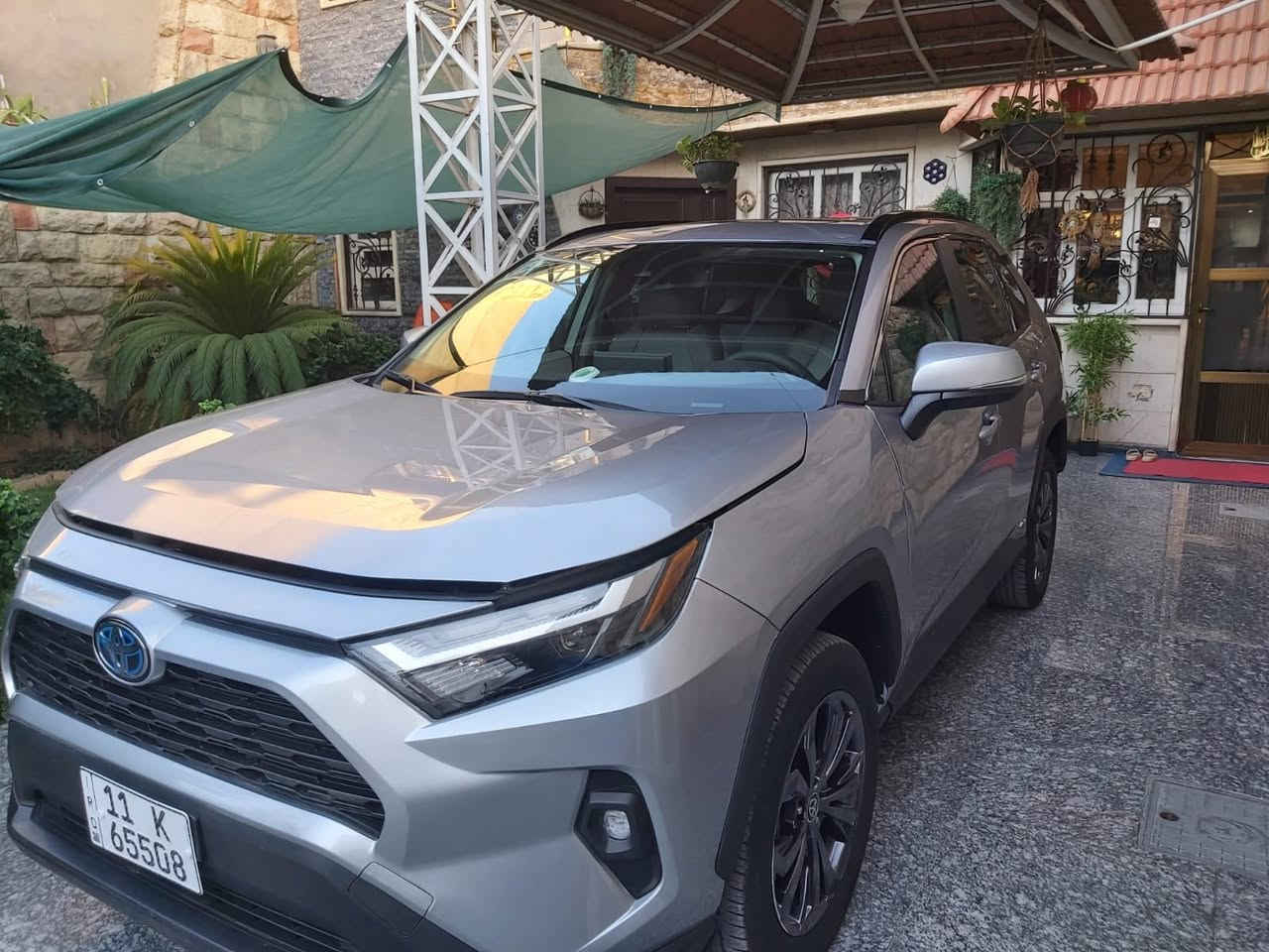 راف 4 موديل 2023 xLe بريميوم. لون سلفر. كشنات جلد سلفر وتجي كلش قليل كله يجي اسود السيارة مماشية بلعراق بس ع كد الترقيم يأسمنا ماشية 19  الف فقط سعر 245 ورقة مكان بغداد زيونة  هاتف  ***********
