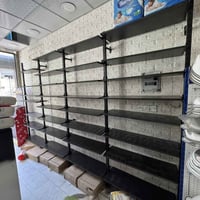 رفوف خشب • ١٠م • كراسي