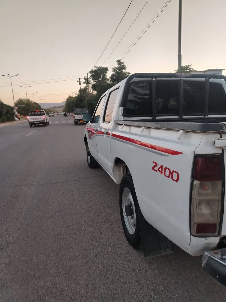 نیسان 2002 ڕەقەم سێمانی  تەبریدوو پاوەر بەشەرتی  گێرومەکینەوو ئەکسل دەعموو لێ دراووی نیە زۆر تندوو تۆڵە پاک ماوەتەوە  بەشەرتی ئەوەلیات  سەنەووی بەناوو ناکری   بێمەسرەف  سعر 58گەڵا ***********
