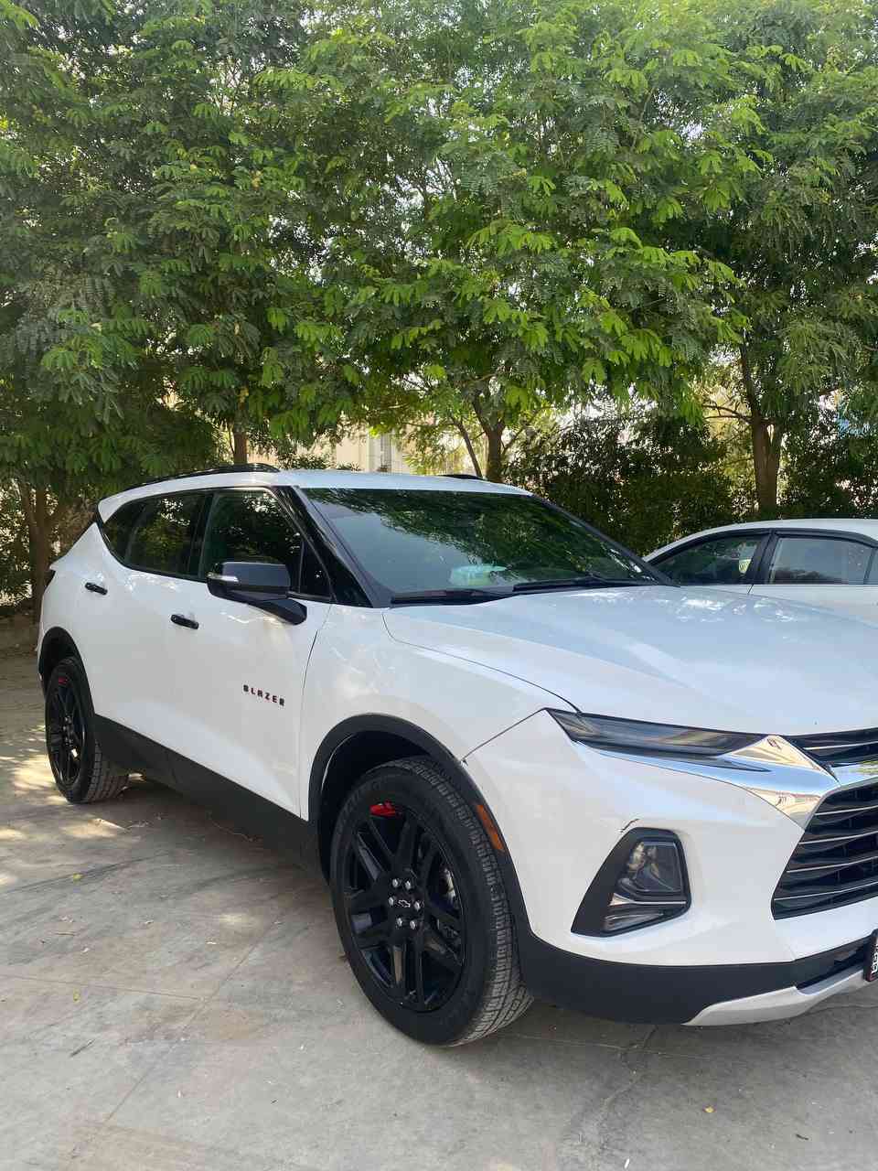 السلام عليكم بلايزر موديل ٢٢ فيها جاملق وبنيد بدون دواخل بيع أو مراوس ب أقل سيارة جاهزة على آخر حباية السعر ١٩٠ وبيها مجال ***********
