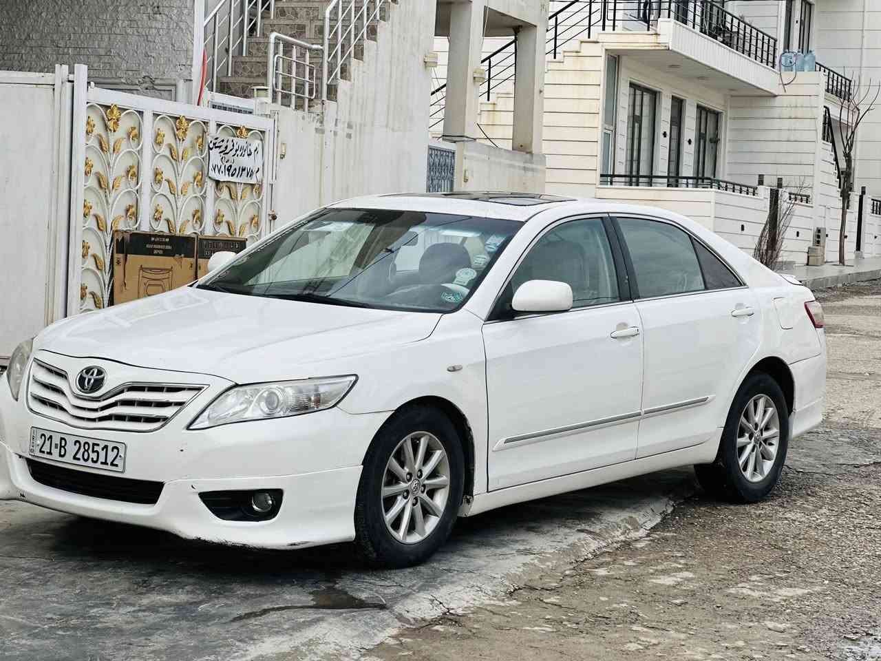 کامیری    ٢٠٠٩
سڵاید 
چوارپارچە بۆ یاخ لەسەر ساخی
سەیارەکە زۆر خاوێنە وپاکە
شوێن سلیمانی
***********
***********
نرخ ٩٦ مامەڵە
