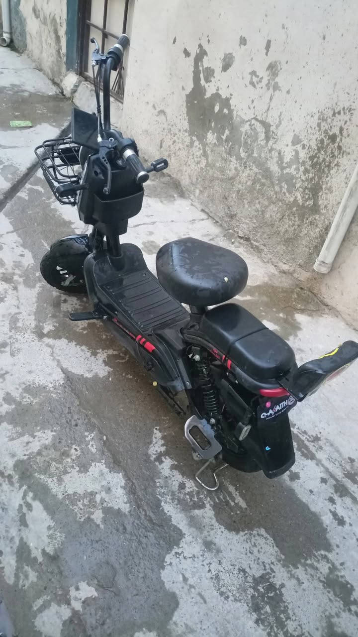 ماطور شحن للبيع كامل وياه شاحنتو الاصليه كلو شغال السعر(150)وبي مجال العنوان القديمه***********
