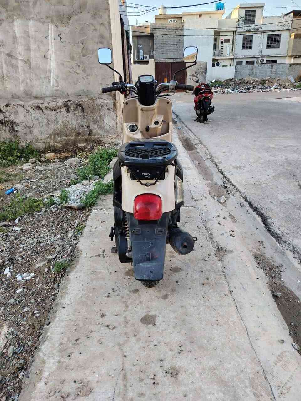 السلام عليكم دراجه بوليس للبيع موديل 2009 نظيفه مكينه ناعمه كهربائيات كلهه شغاله دراجه خير من الله حلوه نقص اشاره خلفيه فقط سلف شغال بس ظعيف فقط دراجه حلوه المكان بعقوبة فلكه الأمين السعر 550 وبيهه مجال بسيط ***********
