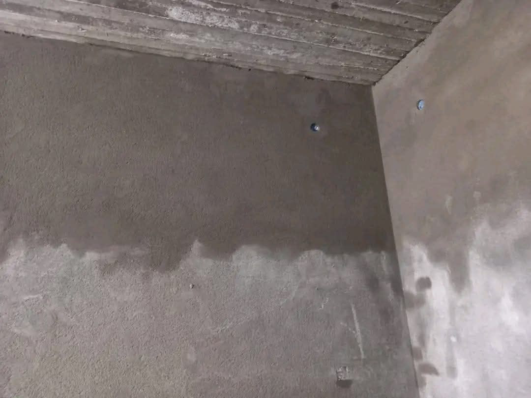 سلام عليكم  لبخ سمنت خشن سقل ناعم  تشميع  جص  جوده عاليا كادر مختص كل مايخص البخ    وبناء ممرات وسبتتنك  للحجز والاستفسار مراسلتي ع خاص او  الاتصال ***********
