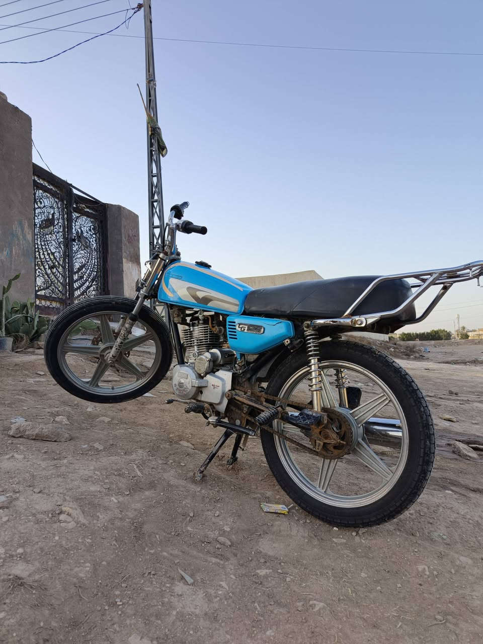 السلام عليكم دراجه سفانه مديل 2021للبيع مفتوحه مره واحده سعر، 300،وبيها مجال الرقم ***********
